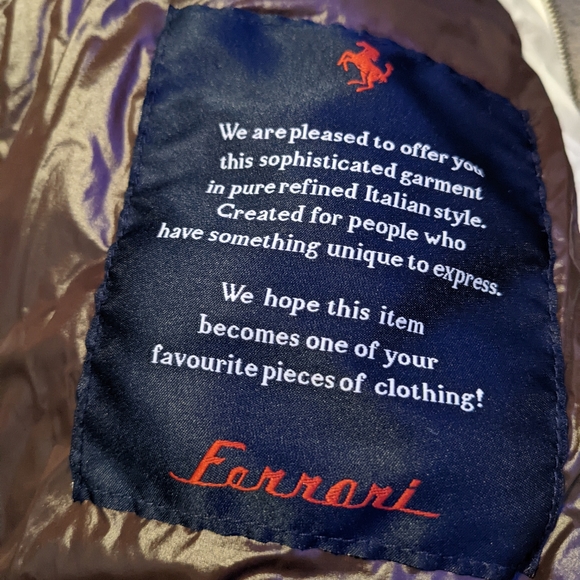 Ferrari White Puffer Vest - Picture 4 of 7